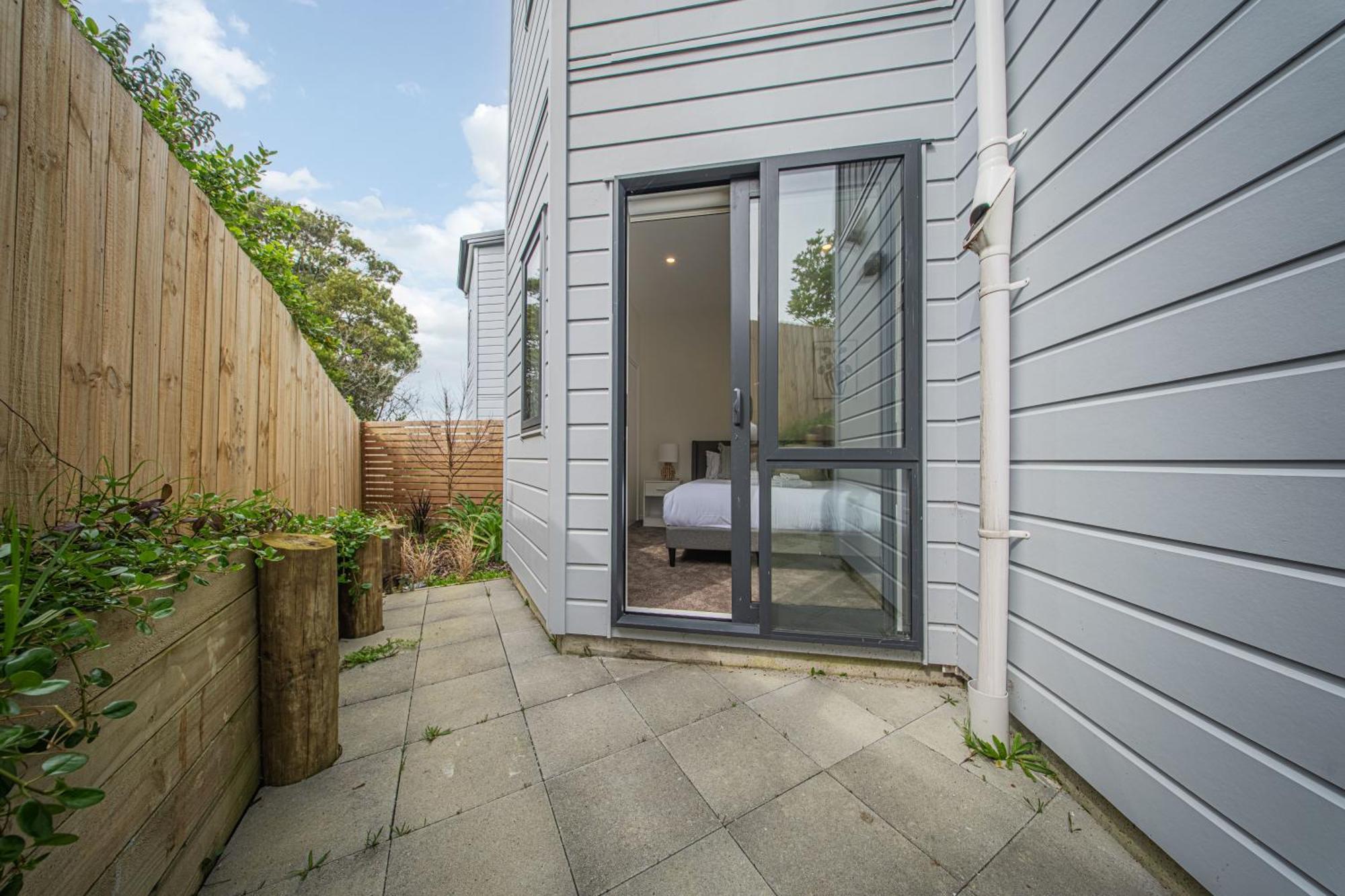 West Harbour Modern 4-Bedroom Retreat Auckland Buitenkant foto