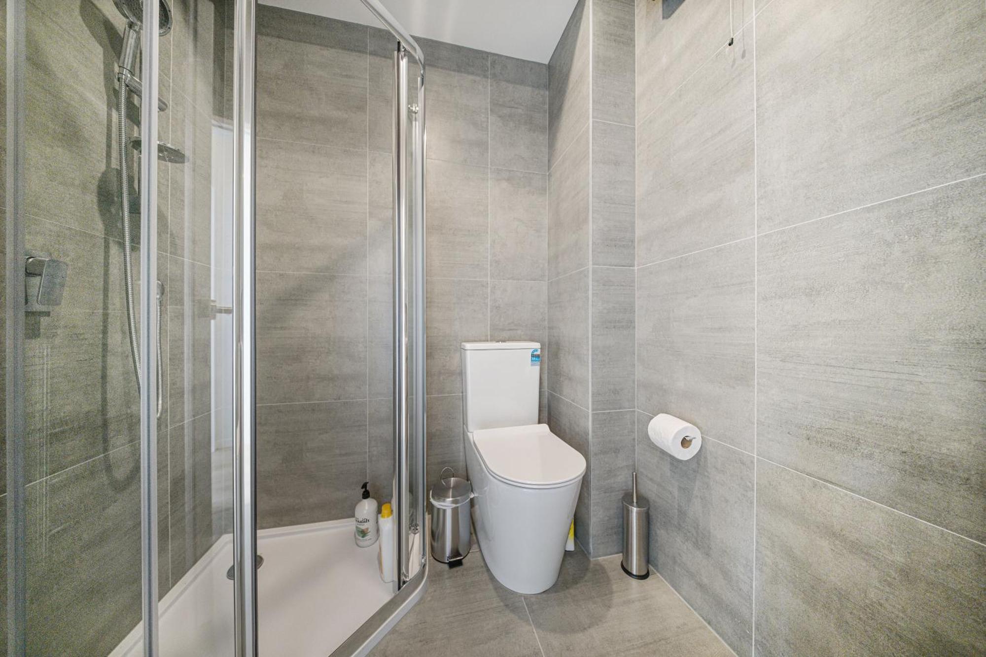 West Harbour Modern 4-Bedroom Retreat Auckland Buitenkant foto