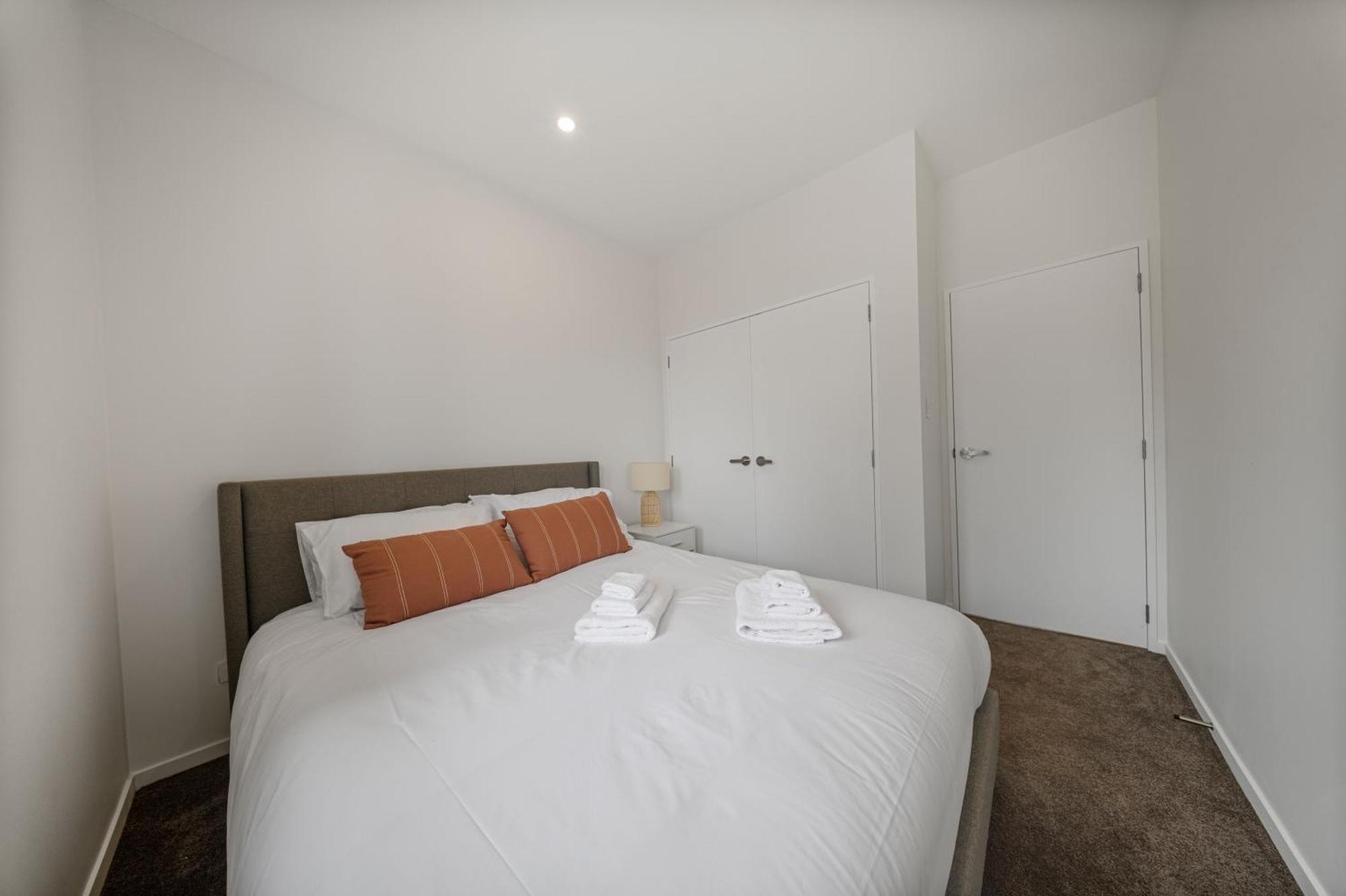 West Harbour Modern 4-Bedroom Retreat Auckland Buitenkant foto