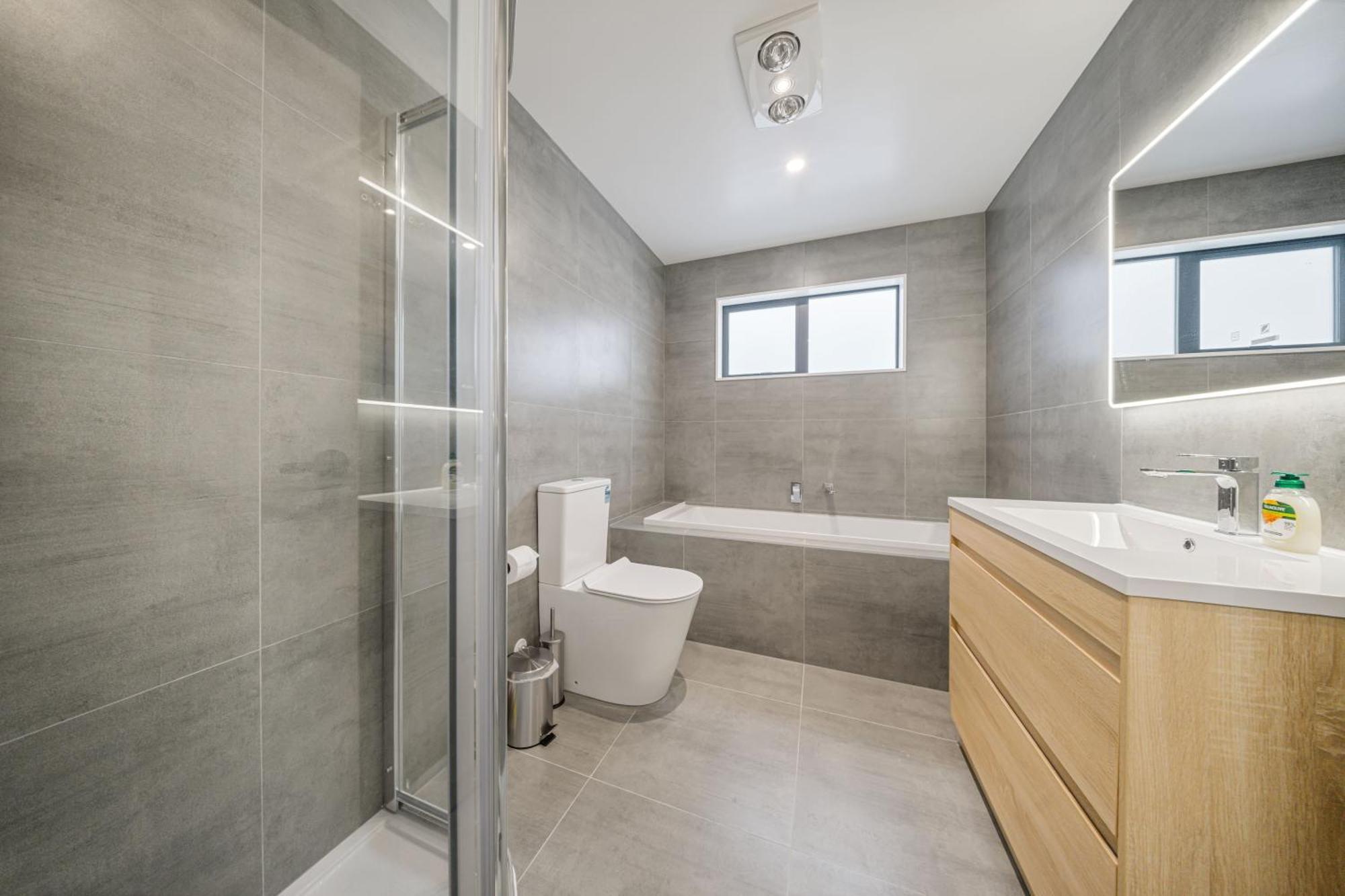 West Harbour Modern 4-Bedroom Retreat Auckland Buitenkant foto