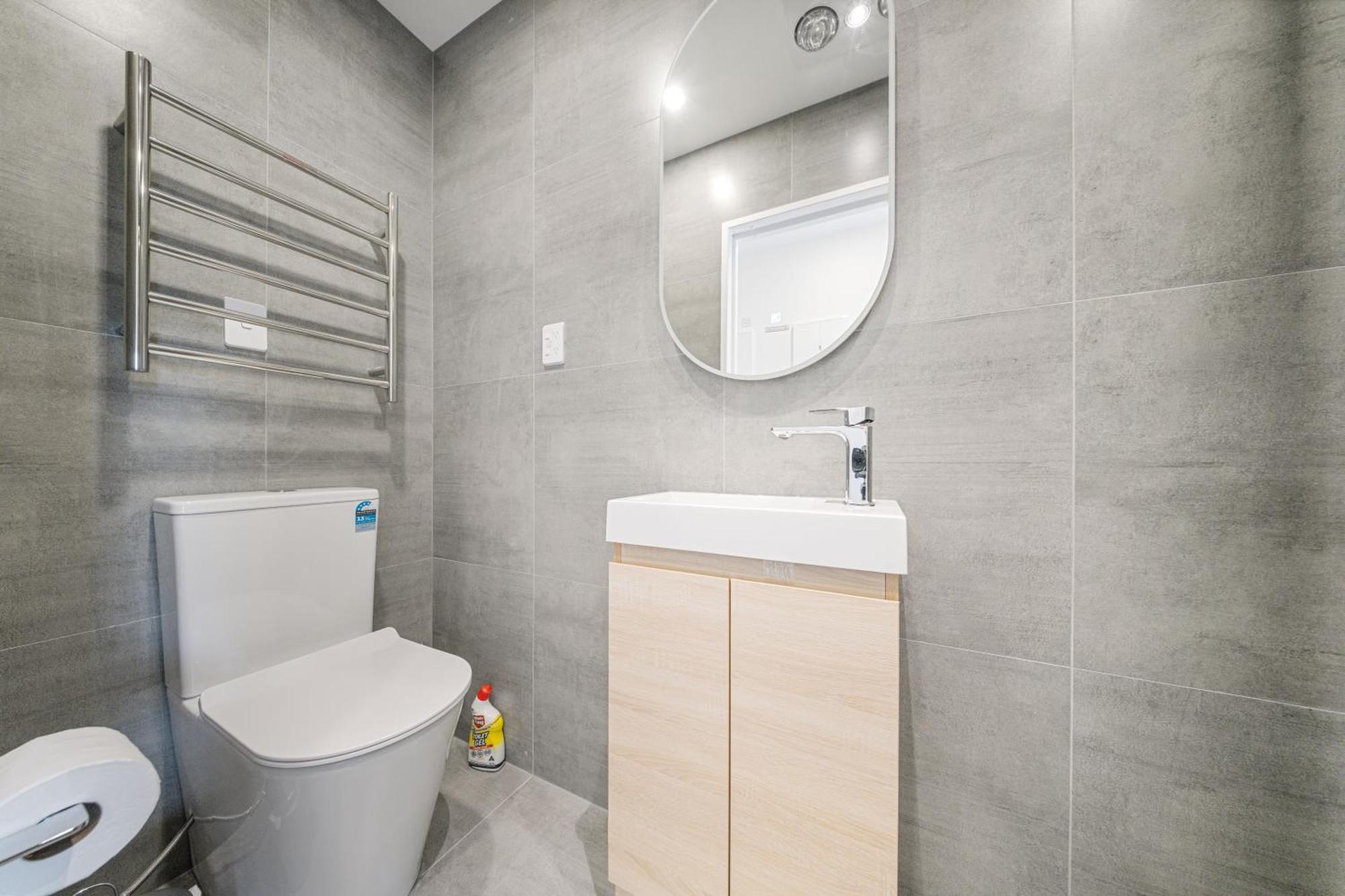 West Harbour Modern 4-Bedroom Retreat Auckland Buitenkant foto