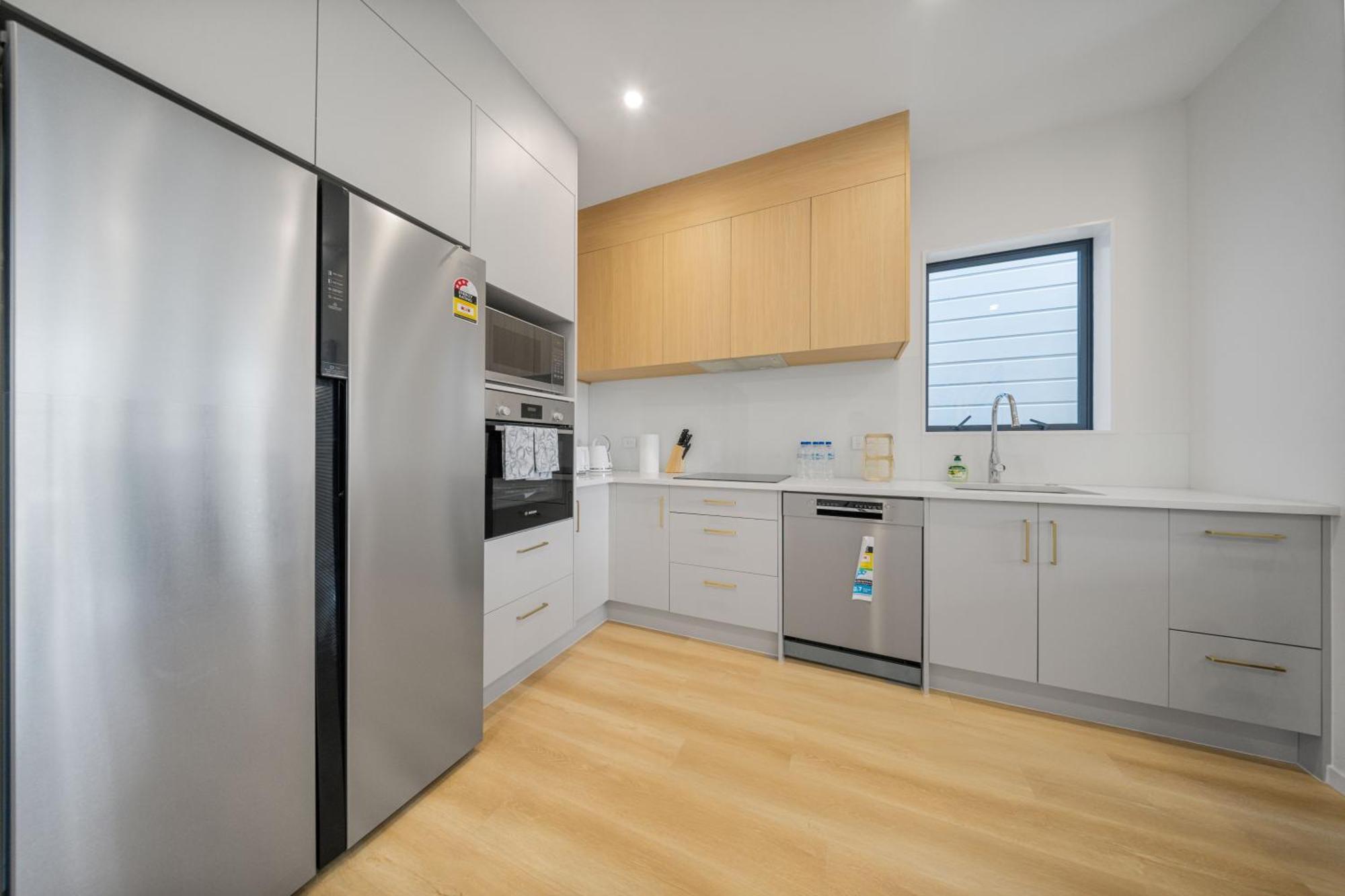 West Harbour Modern 4-Bedroom Retreat Auckland Buitenkant foto