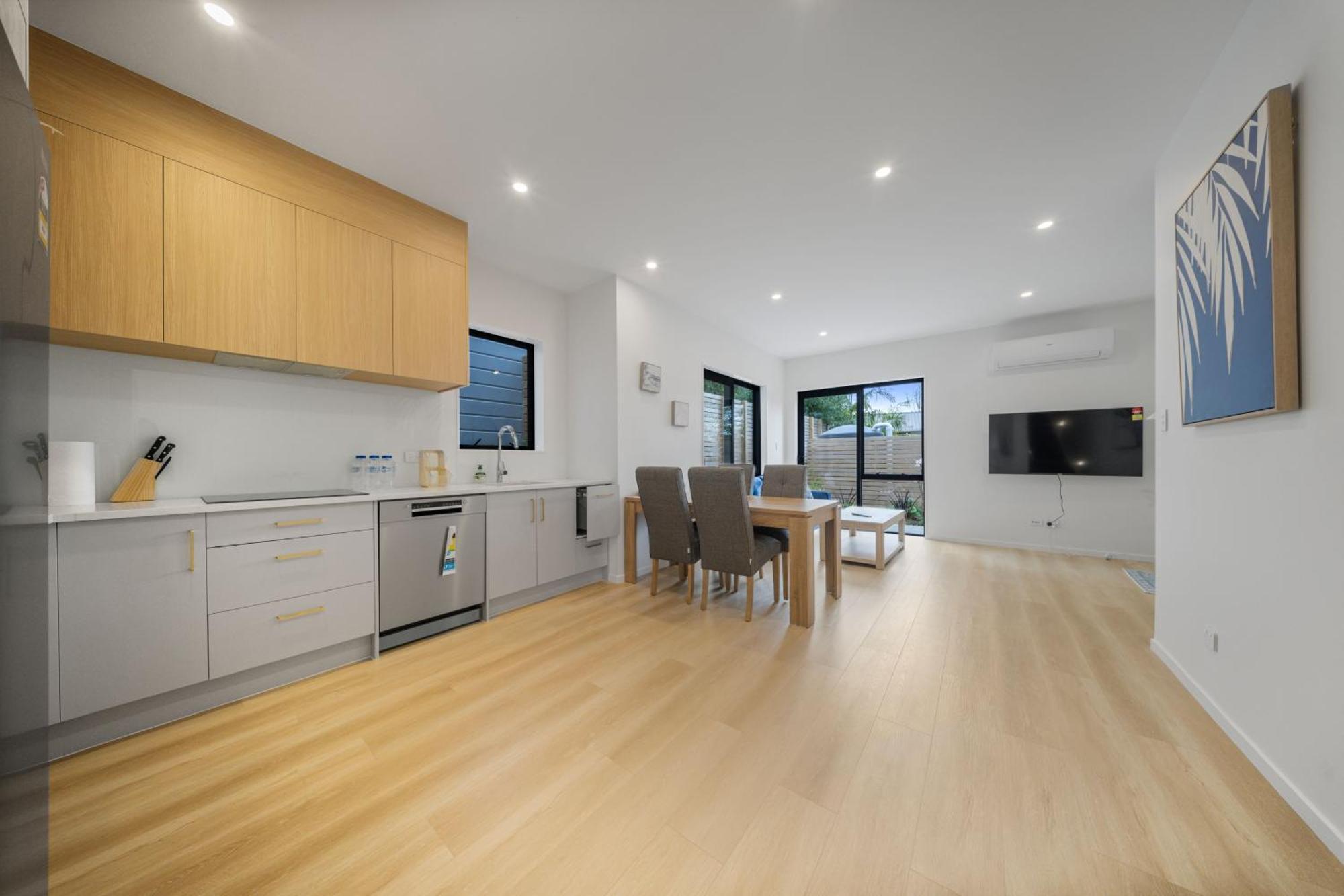 West Harbour Modern 4-Bedroom Retreat Auckland Buitenkant foto