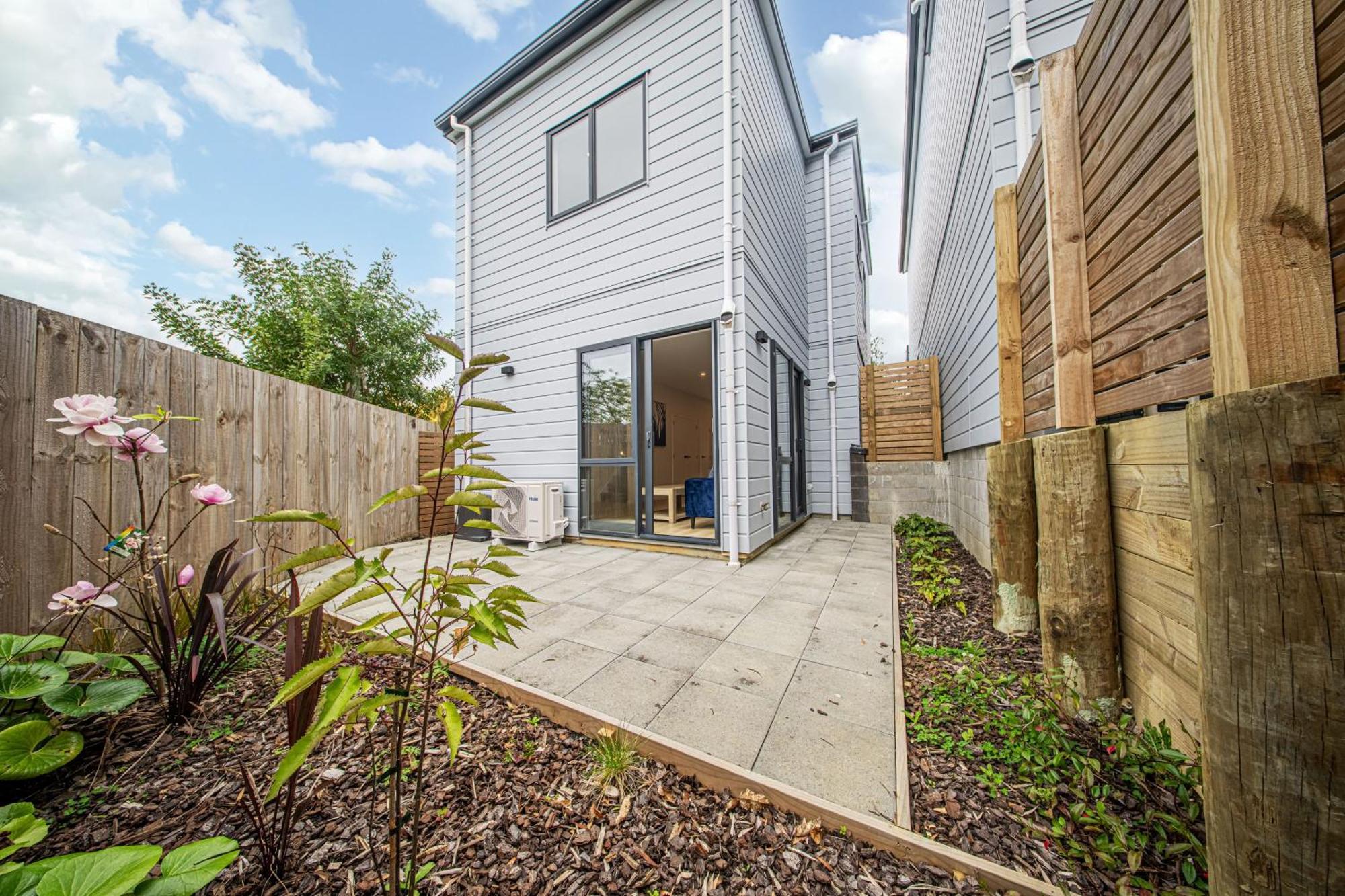 West Harbour Modern 4-Bedroom Retreat Auckland Buitenkant foto